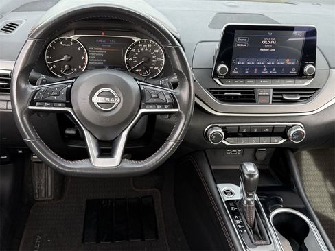 Used 2024 Nissan Altima 2.5 SR image 11