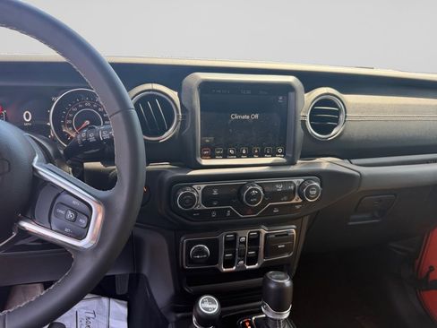 Used 2023 Jeep Wrangler Unlimited Sahara AWD/4WD image 12
