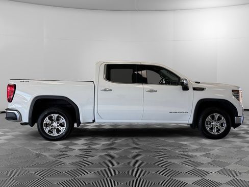 Used 2024 GMC Sierra 1500 SLT image 9
