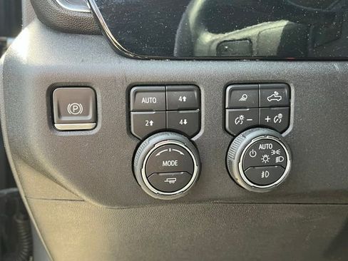 Used 2024 Chevrolet Silverado 2500 LT AWD/4WD image 6