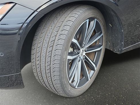 Used 2022 Volvo S90 B6 Momentum w/ Advanced Package image 37