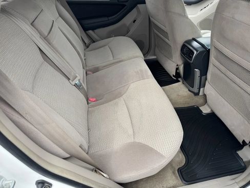 Used 2003 Toyota 4Runner SR5 AWD/4WD image 25