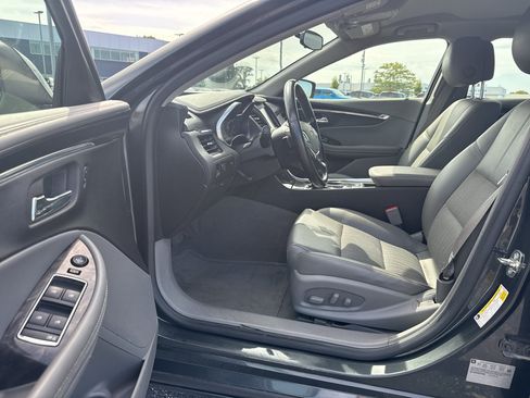 Used 2014 Chevrolet Impala LT FWD image 11