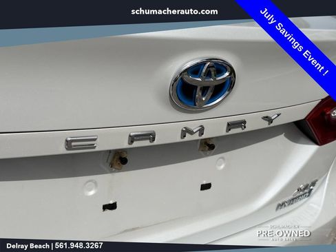 Used 2019 Toyota Camry XLE FWD image 13