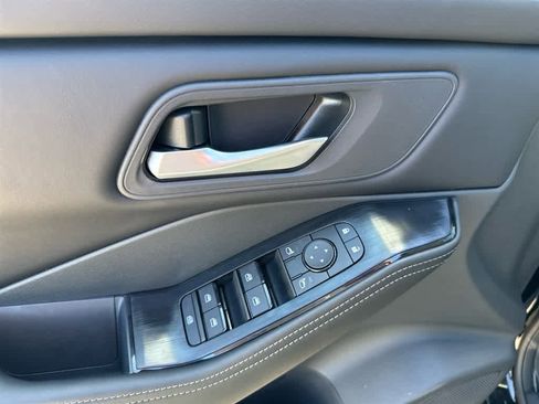 New 2026 Nissan Rogue SV image 10