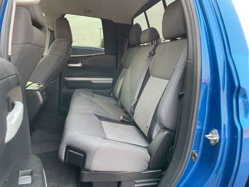 Used 2016 Toyota Tundra SR5 w/ TRD Off Road Package AWD/4WD image 10