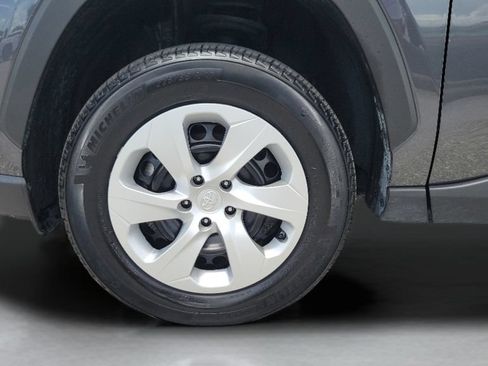Certified 2025 Toyota RAV4 LE FWD image 25