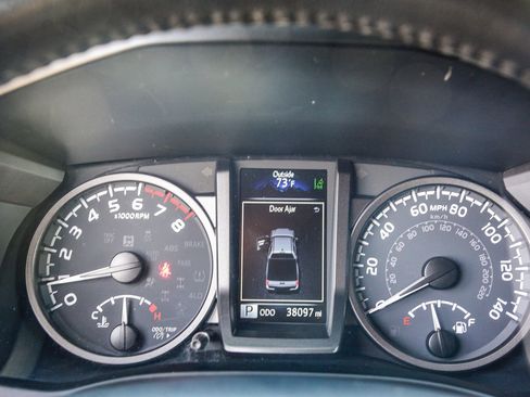 Certified 2023 Toyota Tacoma TRD Off-Road w/ Black Out Package (TMS) image 29