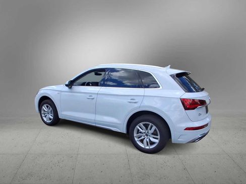 Certified 2023 Audi Q5 2.0T Premium w/ Convenience Package AWD/4WD image 6