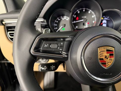 New 2026 Porsche Macan image 37