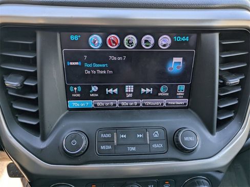 Used 2017 GMC Acadia Denali w/ Technology Package image 25