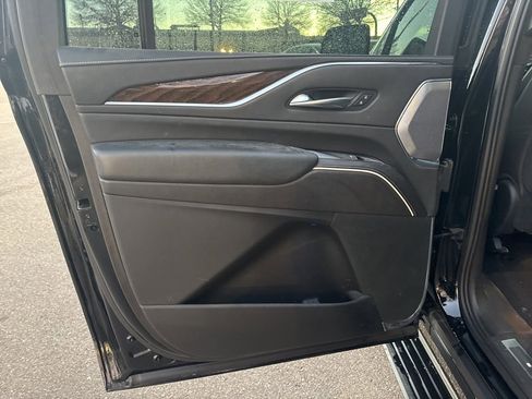 Used 2021 Cadillac Escalade ESV Sport Platinum image 14