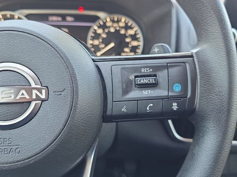 Used 2023 Nissan Rogue SV FWD image 17