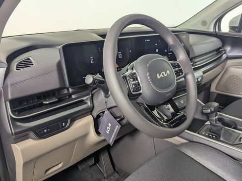 New 2026 Kia Carnival LX FWD image 11