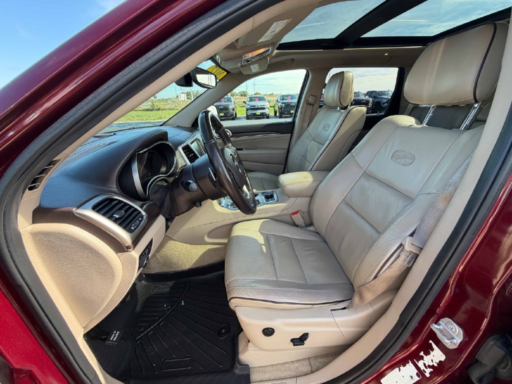 Used 2017 Jeep Grand Cherokee Overland AWD/4WD image 18