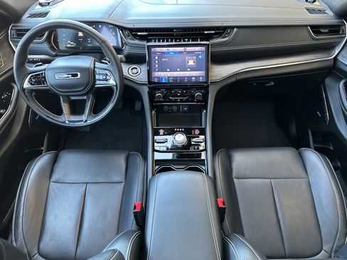 Used 2023 Jeep Grand Cherokee Overland w/ Advanced Protech Group III AWD/4WD image 13