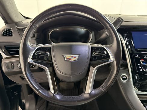 Used 2019 Cadillac Escalade Platinum AWD/4WD image 11