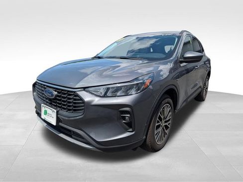 Used 2023 Ford Escape SE FWD image 3