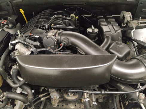 Used 2021 Jeep Grand Cherokee Limited image 30