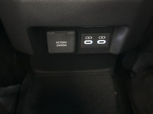 Used 2025 Toyota Tacoma TRD Off-Road image 32