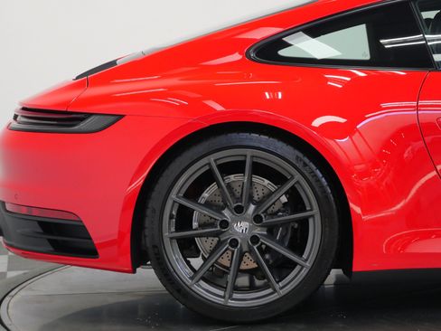 Used 2024 Porsche 911 Carrera image 47