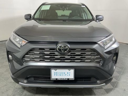 Used 2019 Toyota RAV4 Limited image 3
