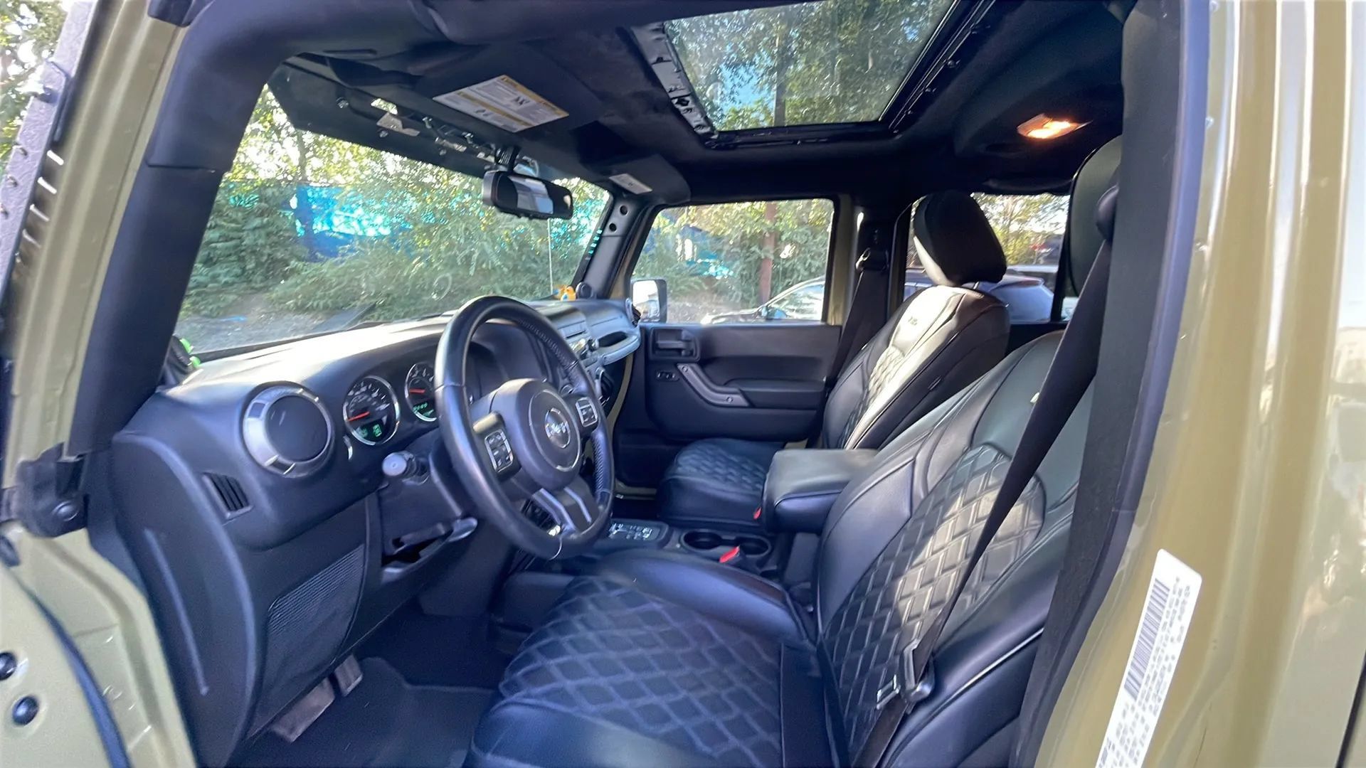 Used 2013 Jeep Wrangler Unlimited Sport AWD/4WD image 11