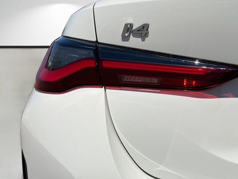 New 2026 BMW i4 eDrive40 w/ Parking Assistance Package RWD image 10