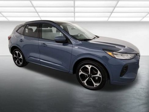 Certified 2023 Ford Escape ST-Line Select w/ Tech Pack #2 image 10