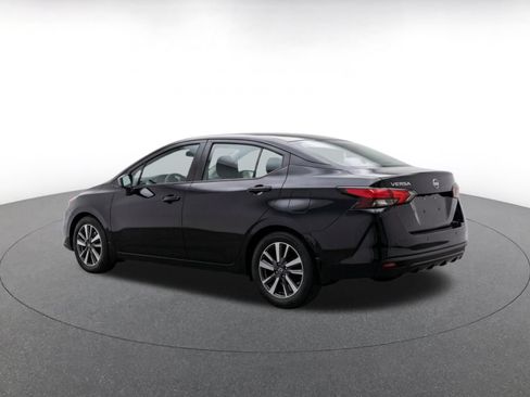 Used 2025 Nissan Versa SV FWD image 5