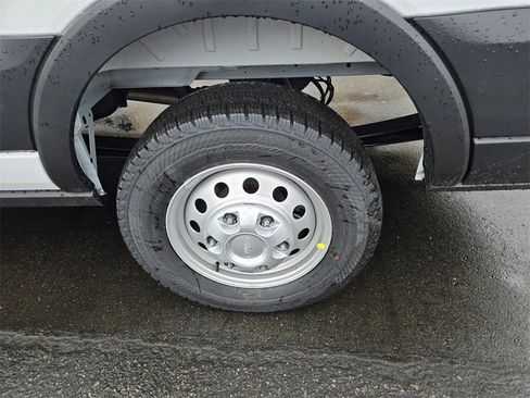 New 2026 Ford Transit 250 148 Medium Roof Extended AWD image 9