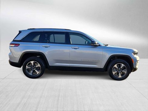Used 2022 Jeep Grand Cherokee Limited 4xe image 9