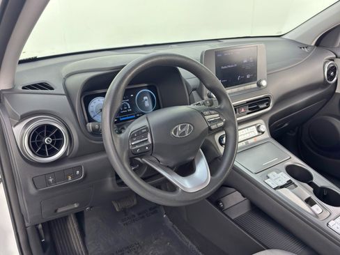 Used 2023 Hyundai Kona SE w/ Cargo Package image 12