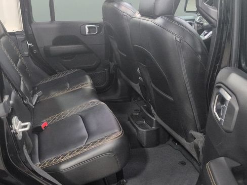 Used 2023 Jeep Wrangler Unlimited Sahara AWD/4WD image 22