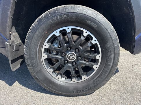 Used 2022 Toyota Tundra SR5 AWD/4WD image 4