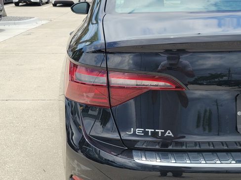 Used 2022 Volkswagen Jetta SE FWD image 10