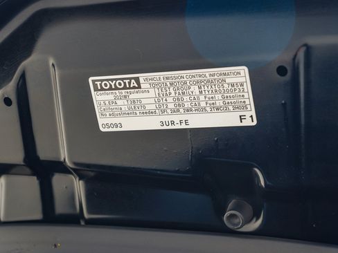 Certified 2021 Toyota Tundra Limited w/ Limited Premium Package AWD/4WD image 30