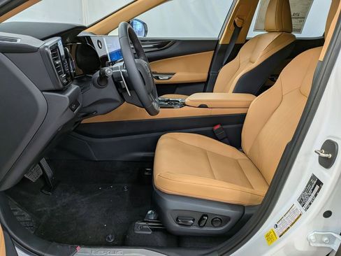 New 2026 Lexus NX 350h FWD image 18