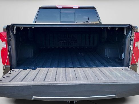 Used 2022 Chevrolet Silverado 1500 High Country w/ Safety Package II AWD/4WD image 29
