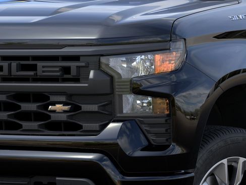 New 2026 Chevrolet Silverado 1500 Custom RWD image 10