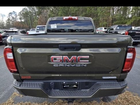 Used 2024 GMC Canyon Elevation w/ Trailering Package image 5