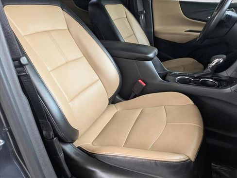 Used 2022 Chevrolet Equinox Premier FWD image 20