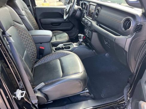 Certified 2022 Jeep Wrangler Unlimited Sahara image 12