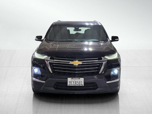 Used 2022 Chevrolet Traverse LT image 2