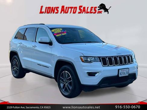 Used 2019 Jeep Grand Cherokee Laredo w/ Laredo X Package RWD image 1