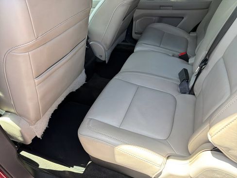 Used 2012 Ford Explorer XLT FWD image 33