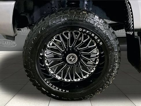 Used 2017 Ford F250 Platinum w/ FX4 Off-Road Package AWD/4WD image 10
