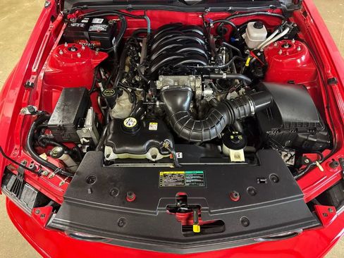 Used 2005 Ford Mustang GT Premium image 7