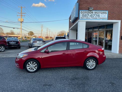 Used 2014 Kia Forte LX w/ Popular Package FWD image 4