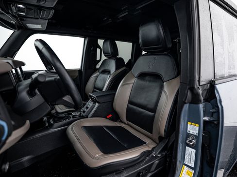 Used 2024 Ford Bronco Wildtrak image 12